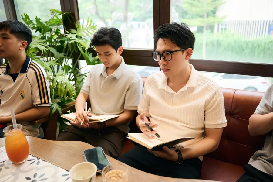 Người tham dự ghi lại kiến thức