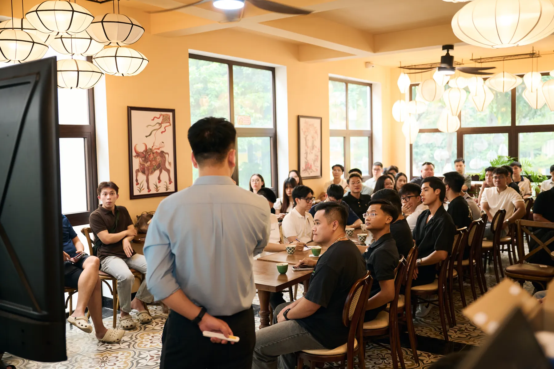 Câu hỏi mở đầu dành cho cả khán phòng