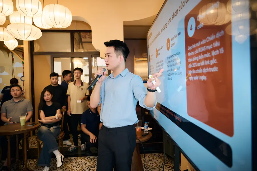 Đức Duy trình bày phần cài đặt quảng cáo